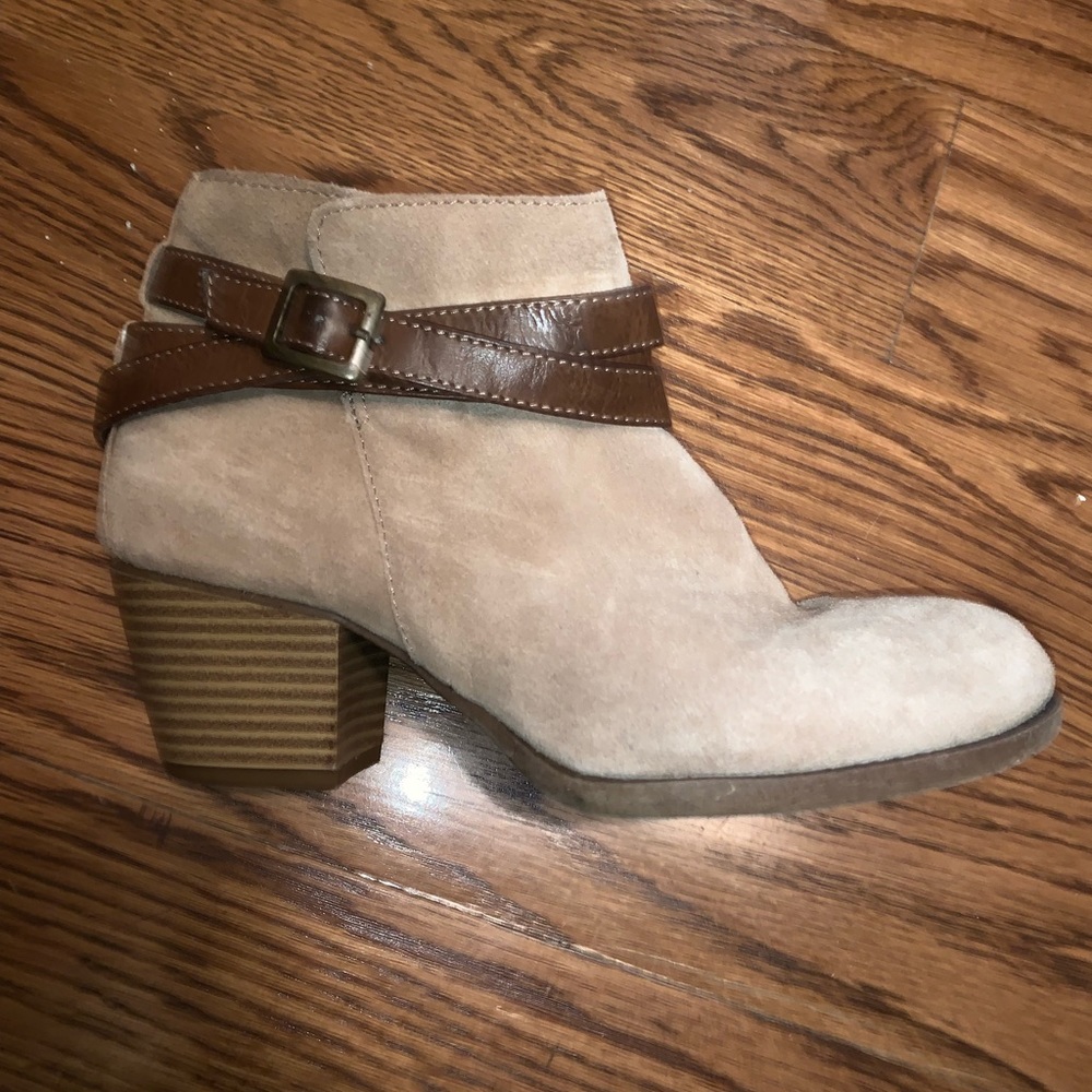 Heeled booties
